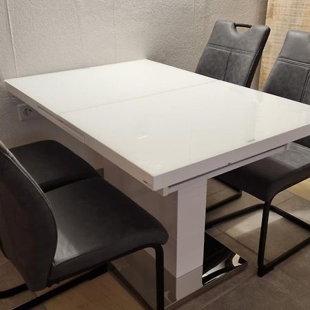 Modern Eingerichtete 3-Zi-Ferienwohnung Zu Vermieten Löffingen Eksteriør billede