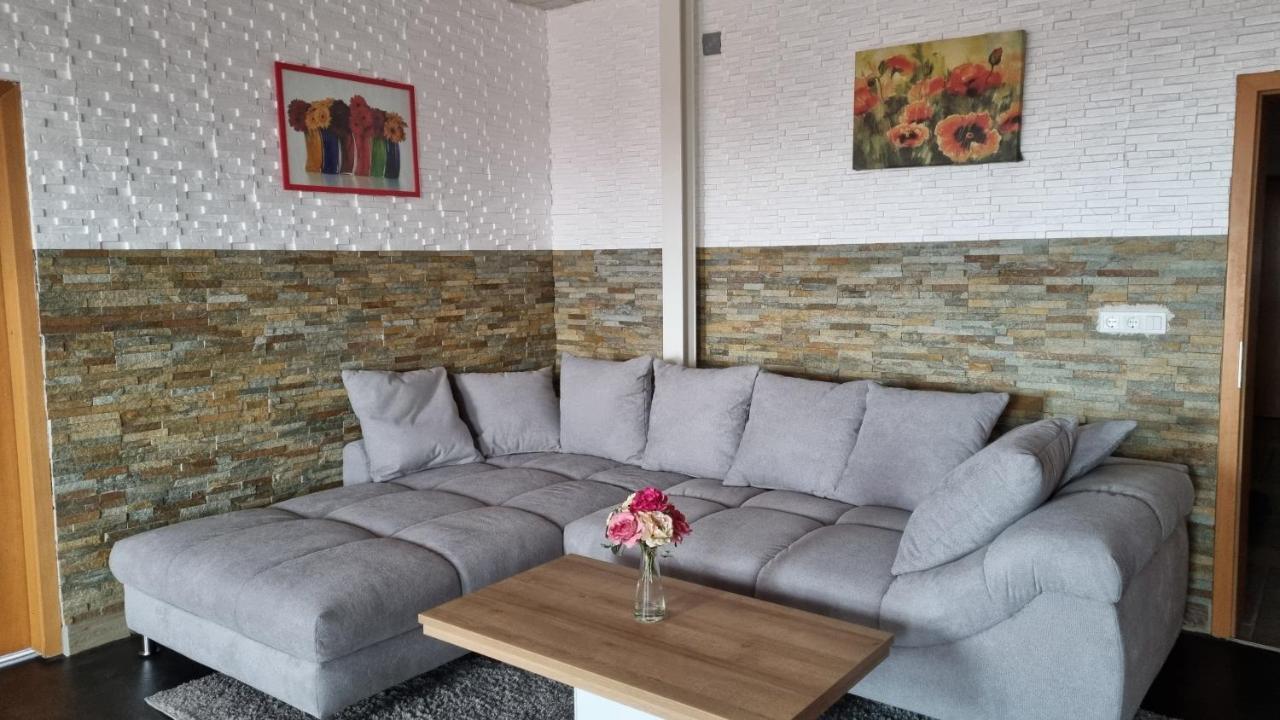Modern Eingerichtete 3-Zi-Ferienwohnung Zu Vermieten Löffingen Eksteriør billede
